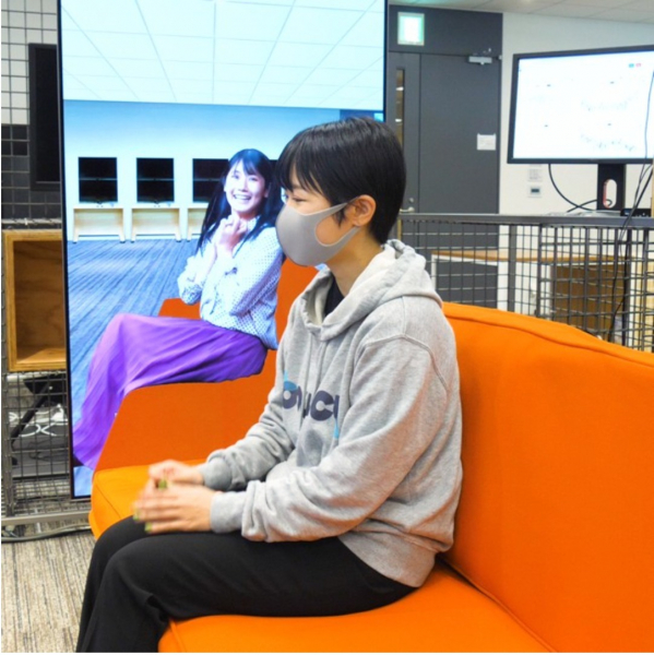 ive-been-glancing-at-life-in-2030-at-the-kddi-recital-1641890223-1.jpeg