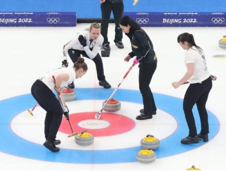 japan-is-the-first-curling-womens-to-win-olympic-silver-in-two-consecutive-tournaments--loses-to-england-3-10-1645429208-1.jpeg