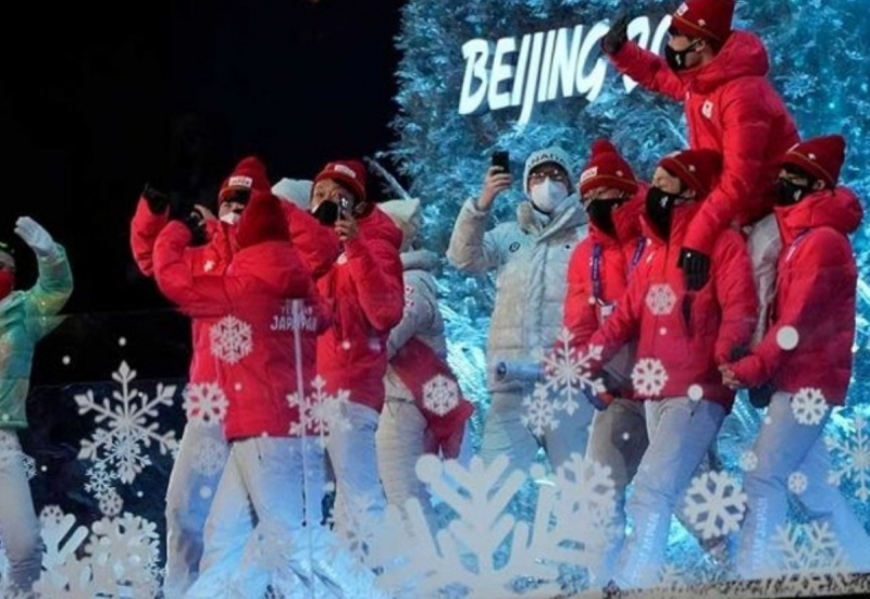 the-friendship-scene-of-the-closing-ceremony-at-beijing-olympic-2022-1645693537-1.jpeg