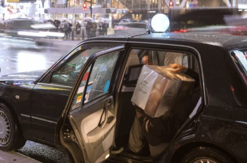 why-do-taxi-door-open-automatically-in-japan-1621322432-1.png