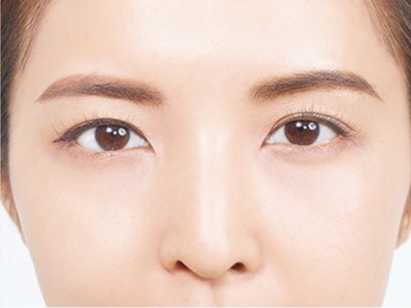 popular-hair--makeup-answers-about-eyebrows--eyeliner-1653966011-1.jpeg