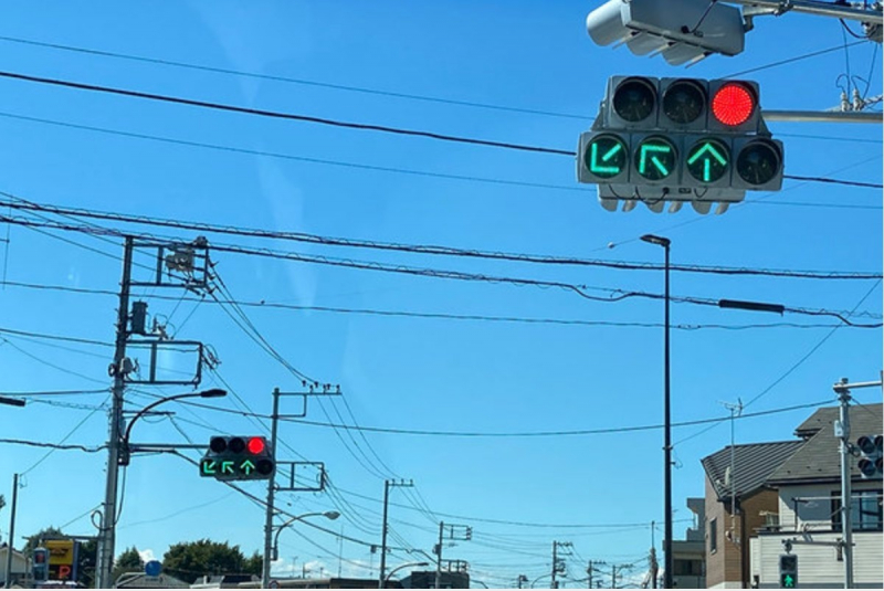 when-i-entered-the-right-turn-lane-i-got-an-arrow-signal-diagonally-down-right--why-1655261025-1.jpeg