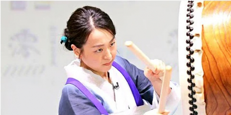 mao-asada-shows-off-japanese-drums-live-i-was-more-nervous-than-skating-1655952566-1.jpeg