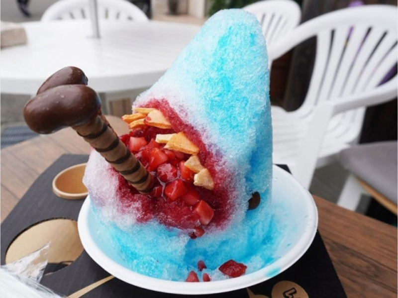 kobes--scary-shaved-ice-1658896383-1.jpeg