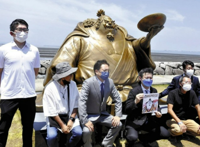 luffys-statue-alone-has-an-economic-effect-of-27-billion-yen-a-year-1661389630-1.png