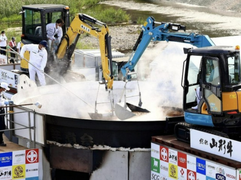 3-tons-of-taro-12-tons-of-beef-japans-best-potato-boiled-party-for-the-first-time-in-3-years-1663824055-1.png