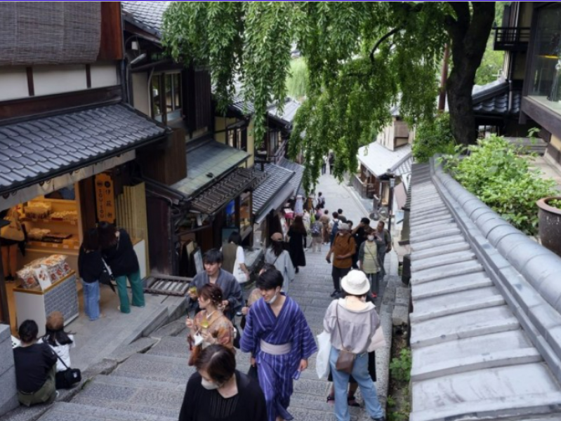 -lets-travel-to-japan-1665556144-1.png