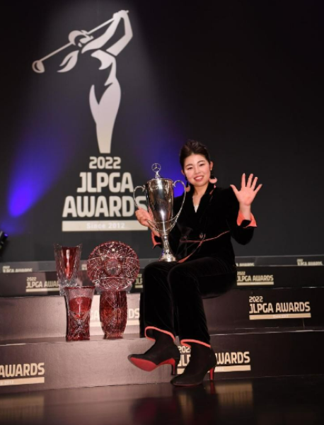 annual-queen-miyuu-yamashita-wins-five-crowns-1671773990-1.png