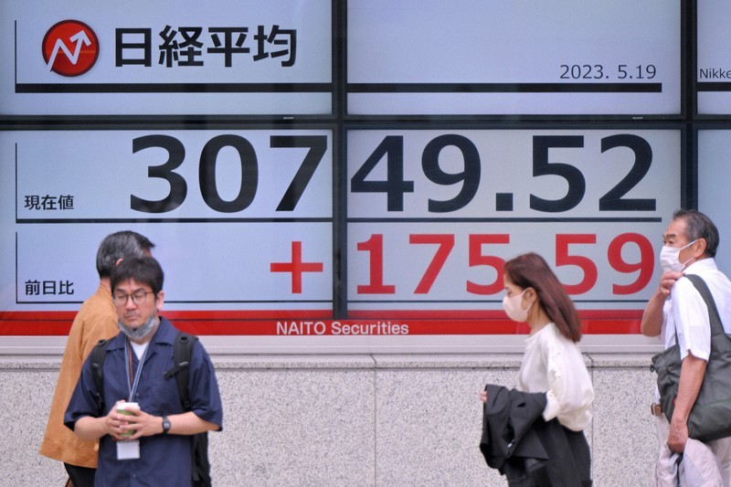 tse-hits-highest-post-bubble-price-nikkei-average-30900-yen-1684464464.jpg