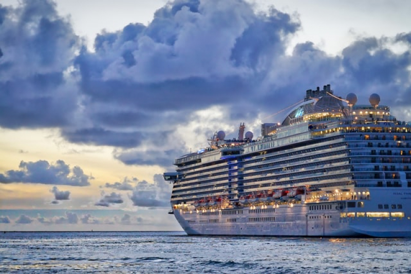 cruises-from-japan-1624352833-1.jpg