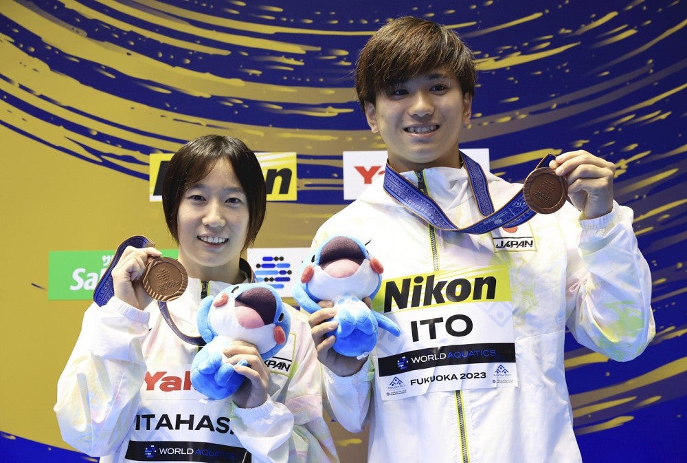 kouki-ito-and-minami-itabashi-win-bronze-in-the-mixed-high-dive-world-swimming-championships-japans-first-medal-at-this-years-competition-1689733032.jpg