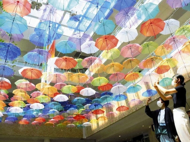if-you-look-up-youll-see-a-rainbow-country-240-colorful-umbrellas-in-the-air-takamatsu-city-1690940705.jpg