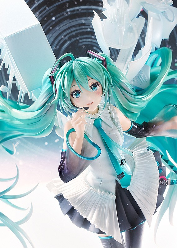 hatsune-miku-a-scale-figure-with-a-visual-theme-of-16th-birthday-with-an-attractive-sparkling-expression-1693889687.jpg
