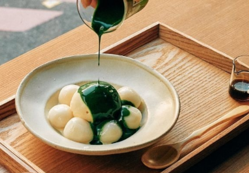 famous-japanese-sweets-store-in-kyoto-1695083258-1.png