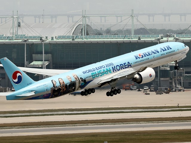 tourism-boom-due-to-weak-yen-and-improved-relations-south-korean-companies-expand-local-air-links-with-japan-1696897474.jpg