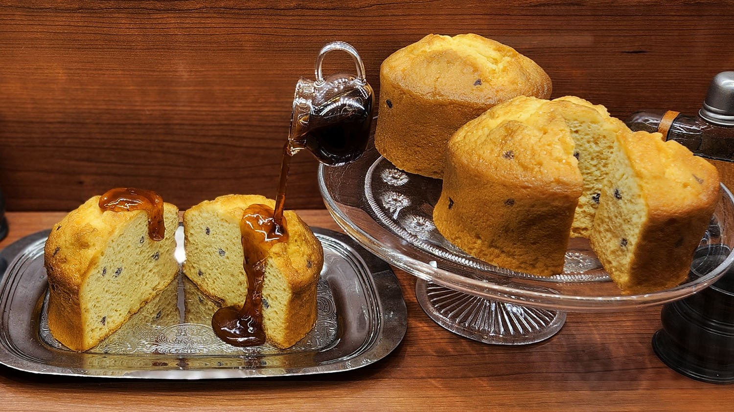 limited-to-tokyo-station-maple-rum-cake-which-is-sure-to-sell-out-is-a-new-tokyo-souvenir-mr-maple-by-the-maple-mania-black-cat-sweets-walk-tokyo-station-souvenirs-1696897514.jpg