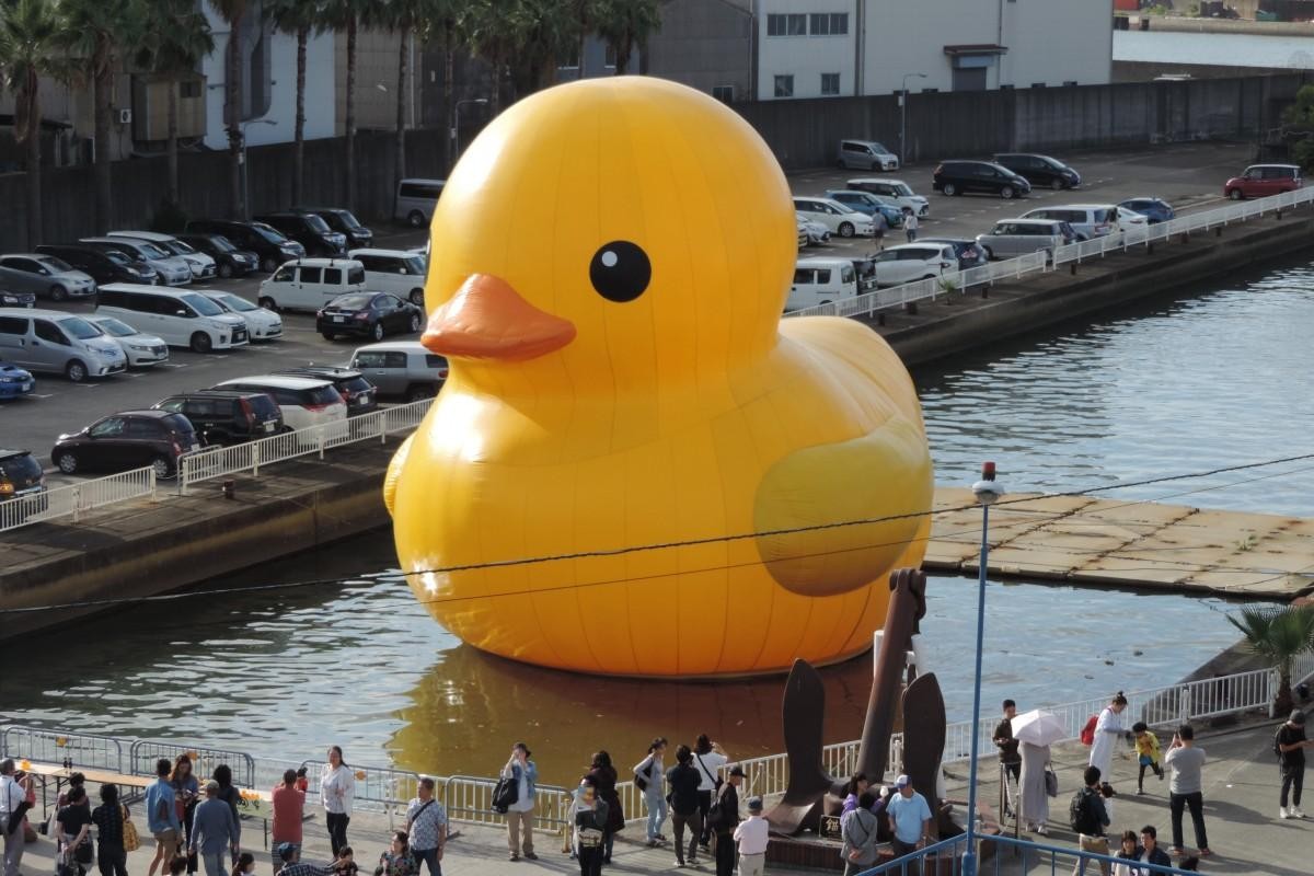 suminoe-art-beat-in-kitakagaya-giant-duck-works-and-duck-shaped-drones-1697680823.jpg