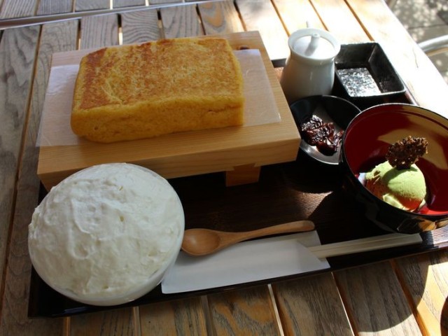 like-a-fried-egg-tamagoyaki-at-tamagoya-shizuoka-1700008508.jpg