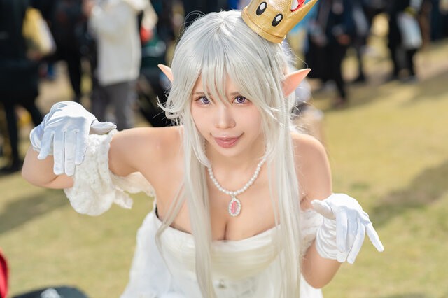 cosplay-princess-teresas-mischievous-expression-is-charming-animu-a-particular-layer-who-even-makes-her-own-costumes-8-photos-1700526542.jpg