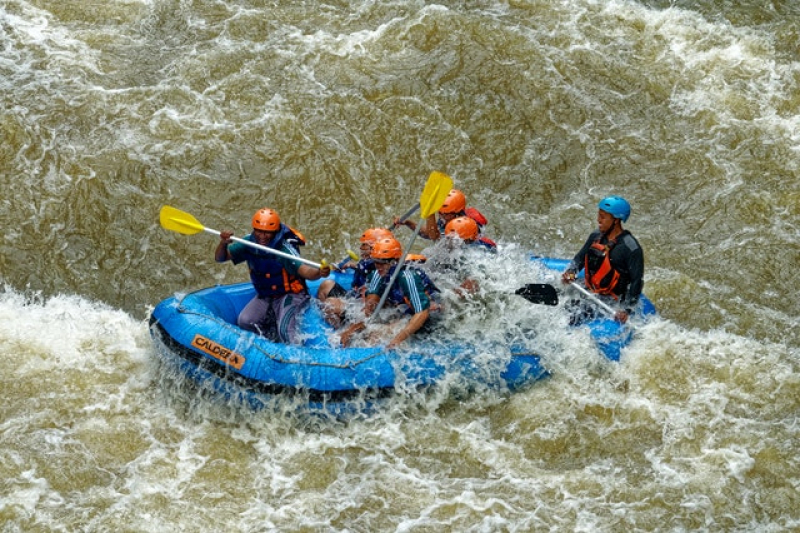 river-rafting-in-japan-1624948829-1.jpg