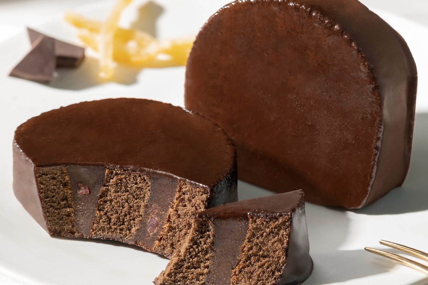 godiva-x-shikoku-famous-confectionery-ichiroku-tart-premium-version-with-rich-chocolate-and-yuzu-scent-1701401236.jpg