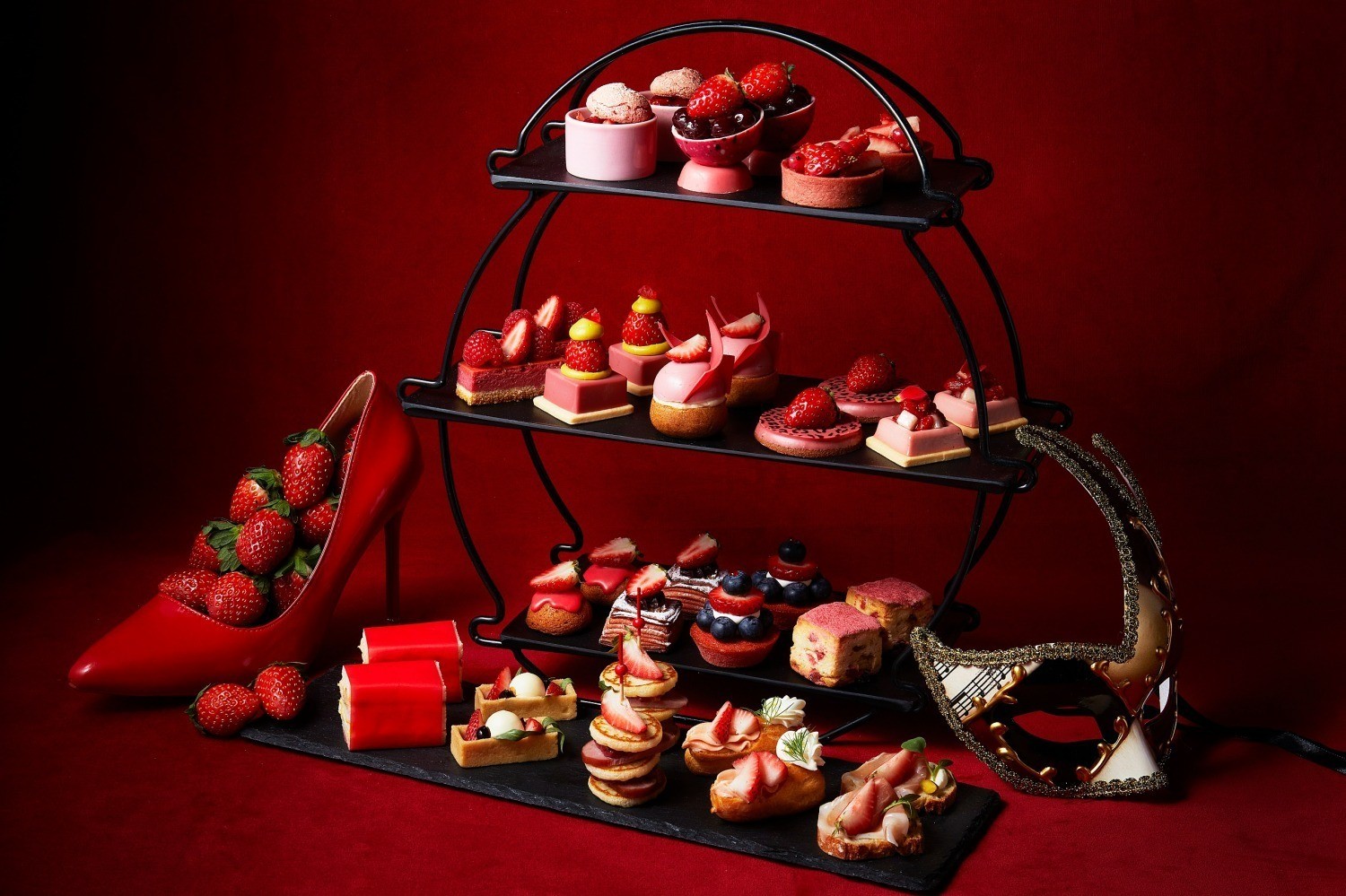 strawberry-x-berry-limited-afternoon-tea-at-ana-intercontinental-hotel-tokyo-1702512729.jpg