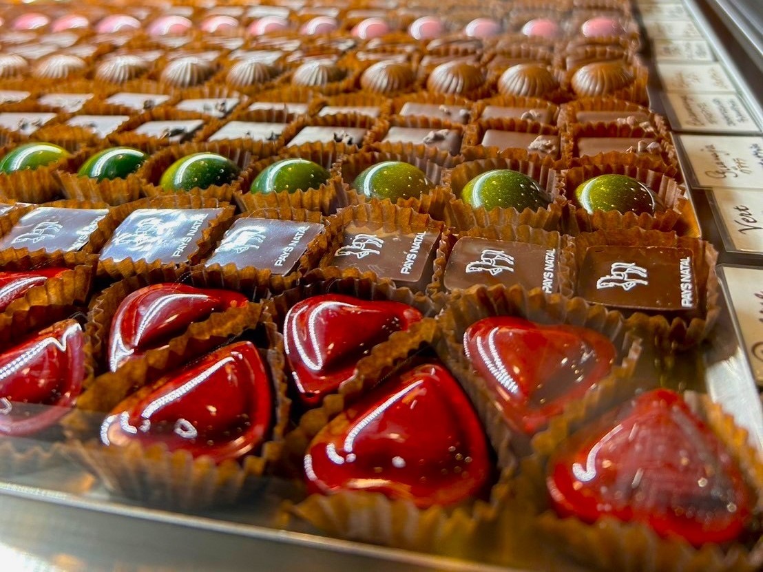 valentines-day-gifts-are-also-available-peinatal-a-western-confectionery-shop-with-jewel-like-chocolates-matsue-city-1707886788.jpg