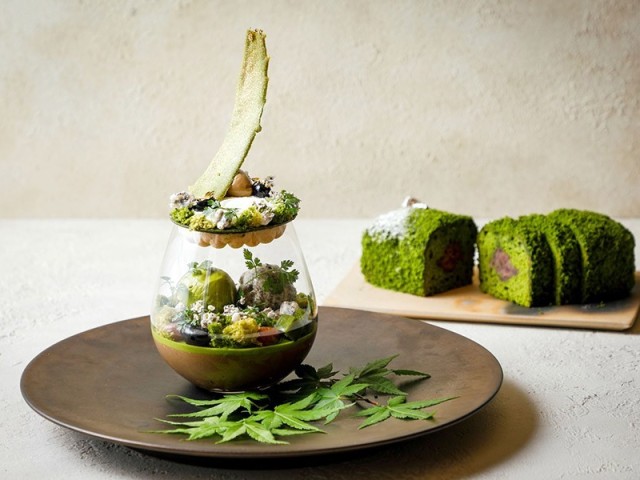 an-art-parfait-in-kyoto-that-looks-like-a-garden-costs-over-10000-yen-1712539695.jpg
