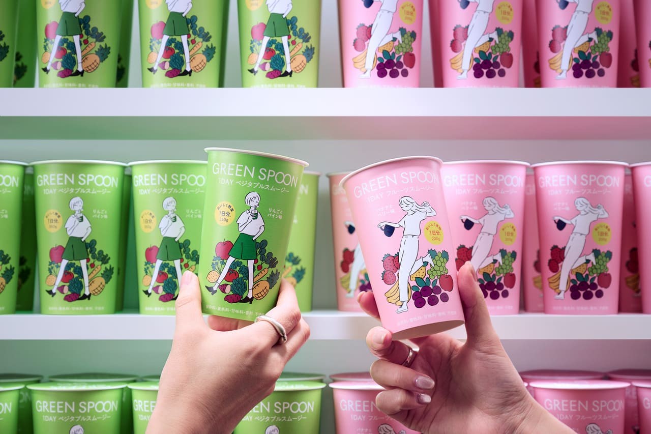 new-release-at-convenience-stores-limited-time-only-the-green-spoon-smoothie-you-can-buy-at-family-mart-looks-delicious-1712539714.jpg