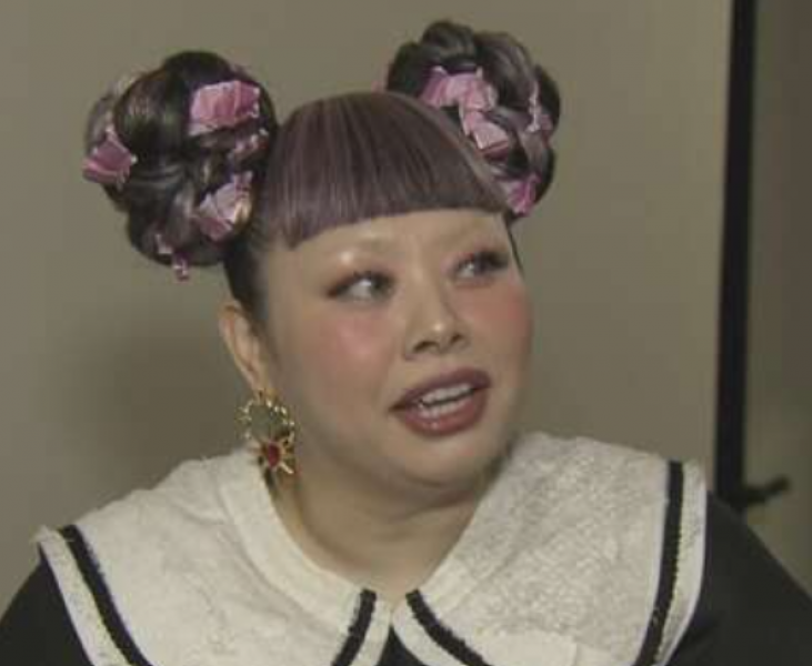 naomi-watanabe-performs-japanese-laughter-in-english-1713311459-1.png