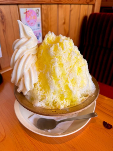 colorful-summer-in-japan-three-cool-and-extra-large-sweets-from-komeda-coffee-1720571971-1.png