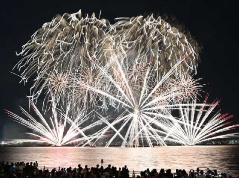 evolving-japanese-fireworks-a-new-era-of-fireworks-shows-synchronized-with-music-1722559767-1.png