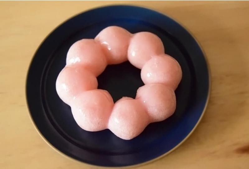 new-white-pon-de-ichigo-miruku-from-japans-mister-donut-1723682517-1.png