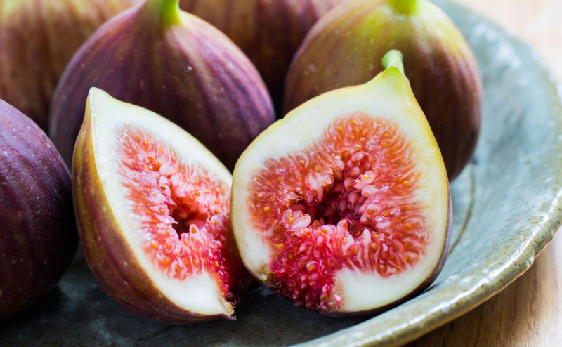 izumo-city-shimane-prefecture-japan-fig-harvest-in-full-swing-and-shipping-departure-ceremony-1724979389-1.jpg