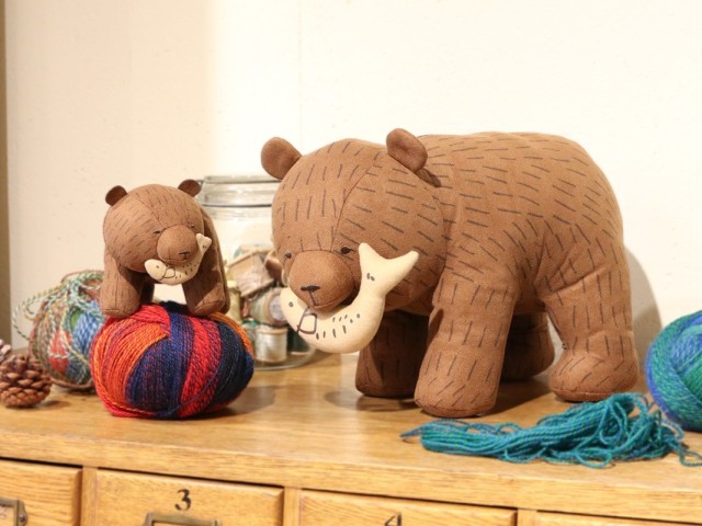 it-has-been-decided-that-hokkaidos-standard-folk-craft-will-be-resold-as-a-cute-stuffed-toy-wooden-carved-bear-stuffed-toy-1736475458.jpg