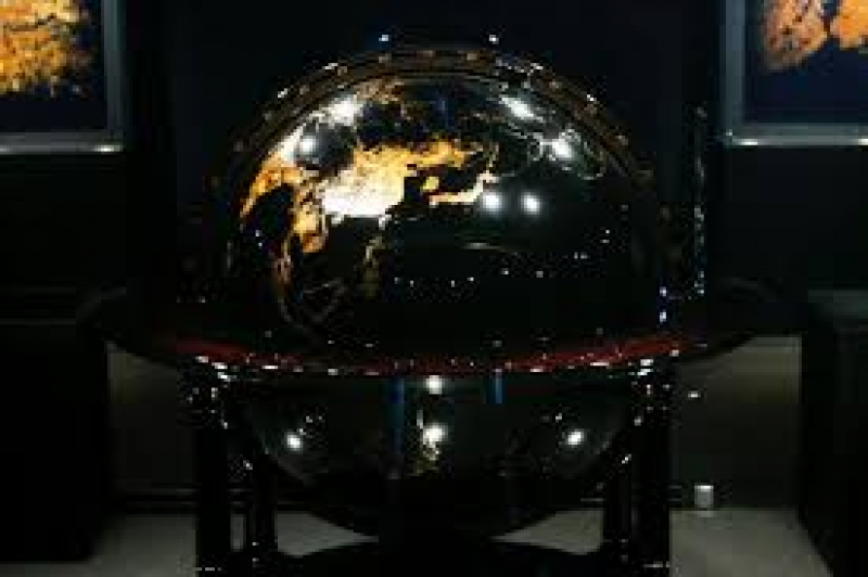 japans-symbol-of-revival-vatican-masterpiece-and-expo-art-illuminated-in-the-dark-1745288733-1.jpg
