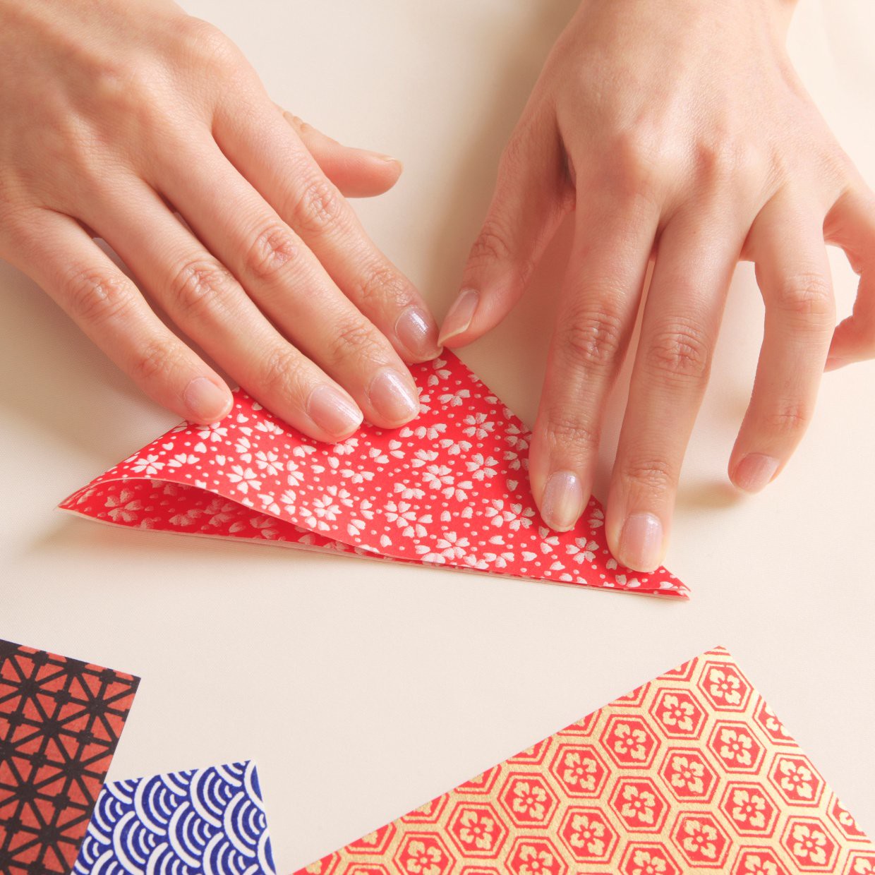 no-scissors-or-sticking-required-items-youll-be-happy-to-receive-made-using-only-origami-paper-itll-make-your-kids-happy-too-cute-1745546960.jpg