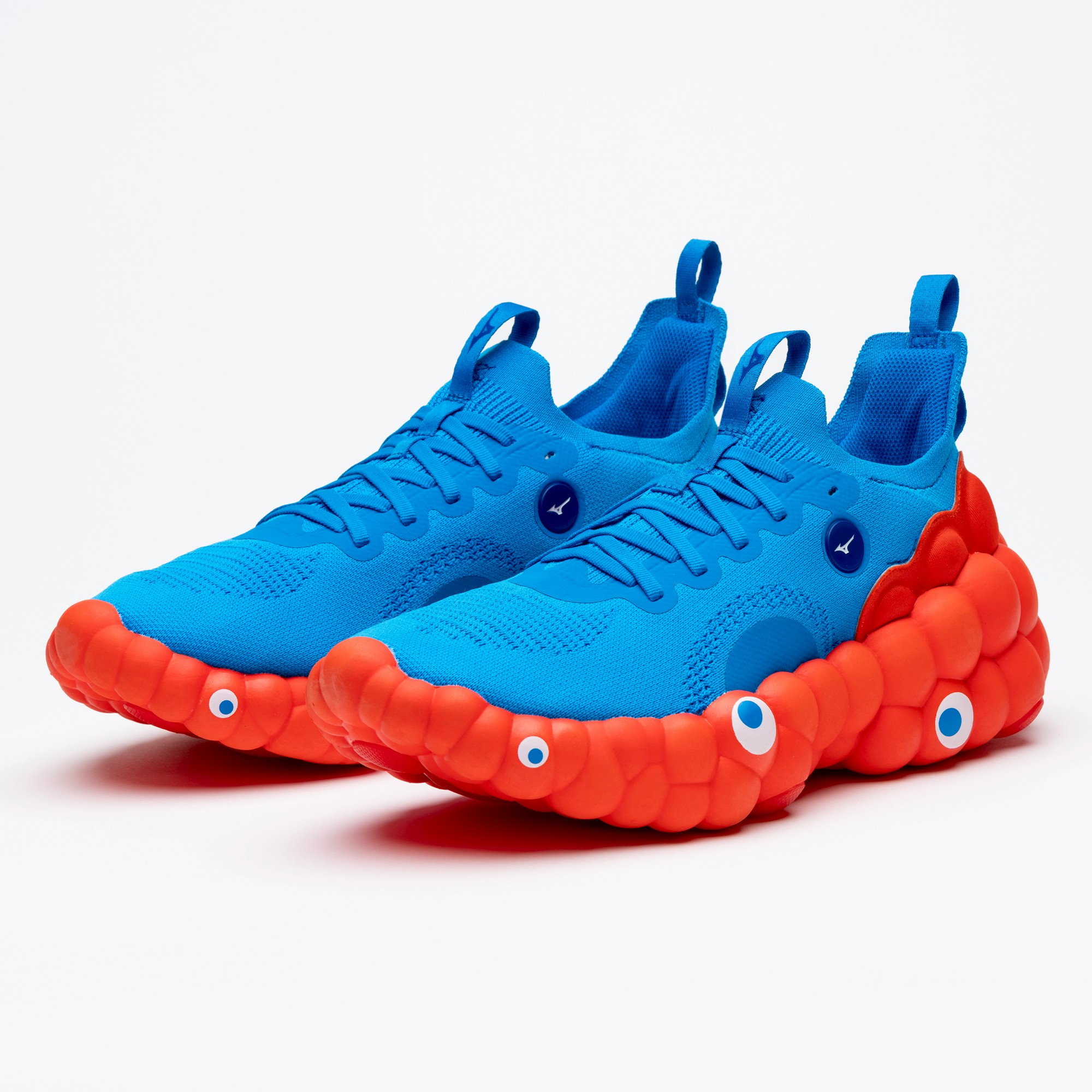its-kind-of-addictive-expo-myakumiak-goods-sneakers-wallets-etc-it-makes-a-huge-impact-ill-buy-this-1746772956.jpg
