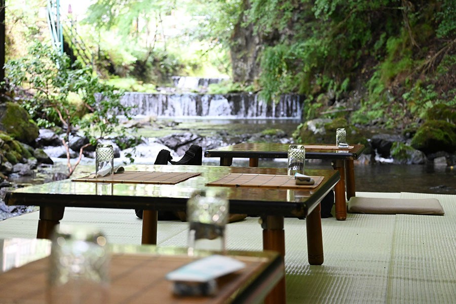 what-about-the-kyoto-river-bed-in-reiwa-popular-with-overseas-tourists-relaxing-after-covid-1753061168.jpg
