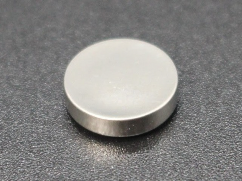 maxell-is-the-worlds-first-all-solid-state-battery--1632462669-1.png