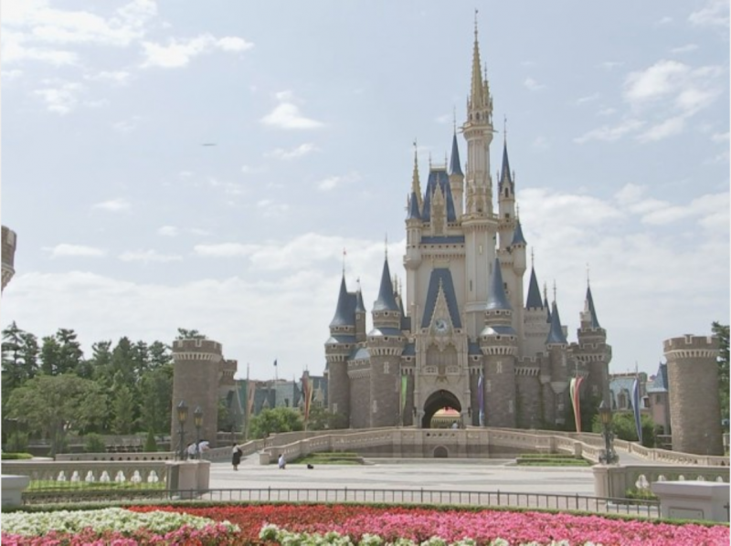 tokyo-disneyland-and-tokyo-disneysea-limiting-the-visitors-1633327404-1.png
