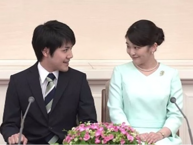 mako-and-komuro-submit-a-marriage-registration-on-october-26-1633328391-1.png