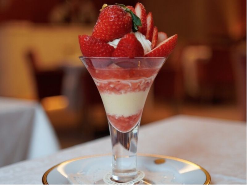 top-5-beautiful--delicious-parfaits-you-can-find-around-ginza-1633333360-1.png