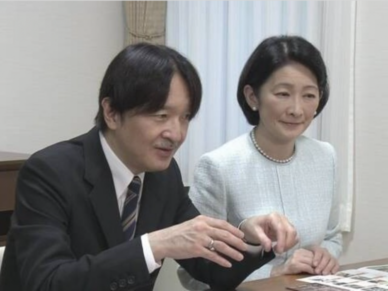 mr-and-mrs-akishino-participated-in-the-150th-anniversary-ceremony-of-the-osaka-monetary-bureau-online-1633586731-1.png