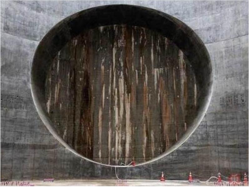 37km-long-tunnel---giant-drill-starts-from-a-hole-in-the-wall-1634102891-1.png