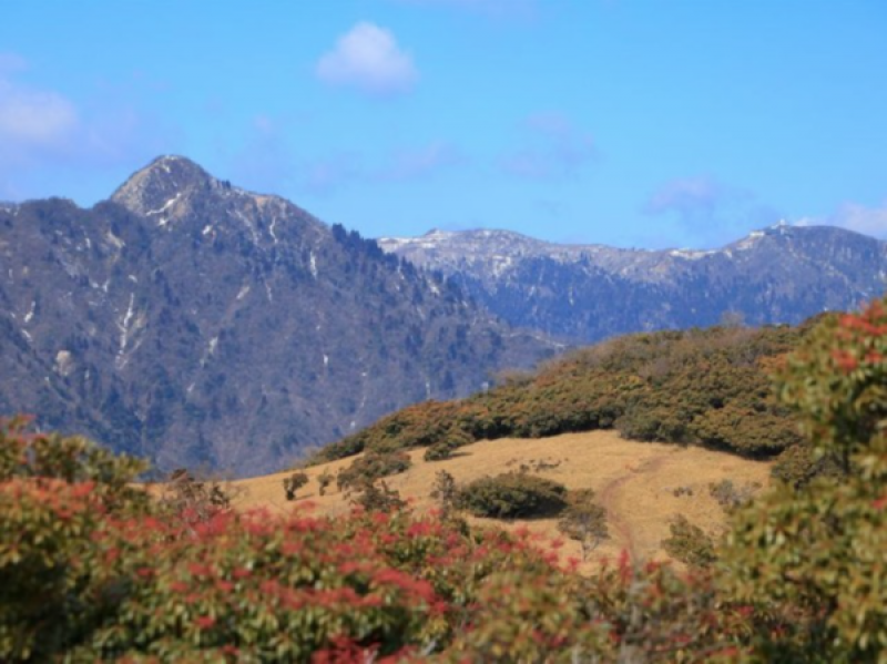 there-is-also-a-torii-japanese-gate-in-the-sky-at-the-top-of-the-mountain-1637301700-1.png