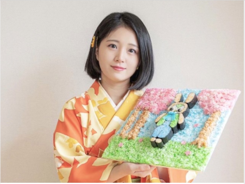 an-artist-from-akita-city-will-produce-a-picture-book-with-colorful-sushi-rolls-1638252293-1.png